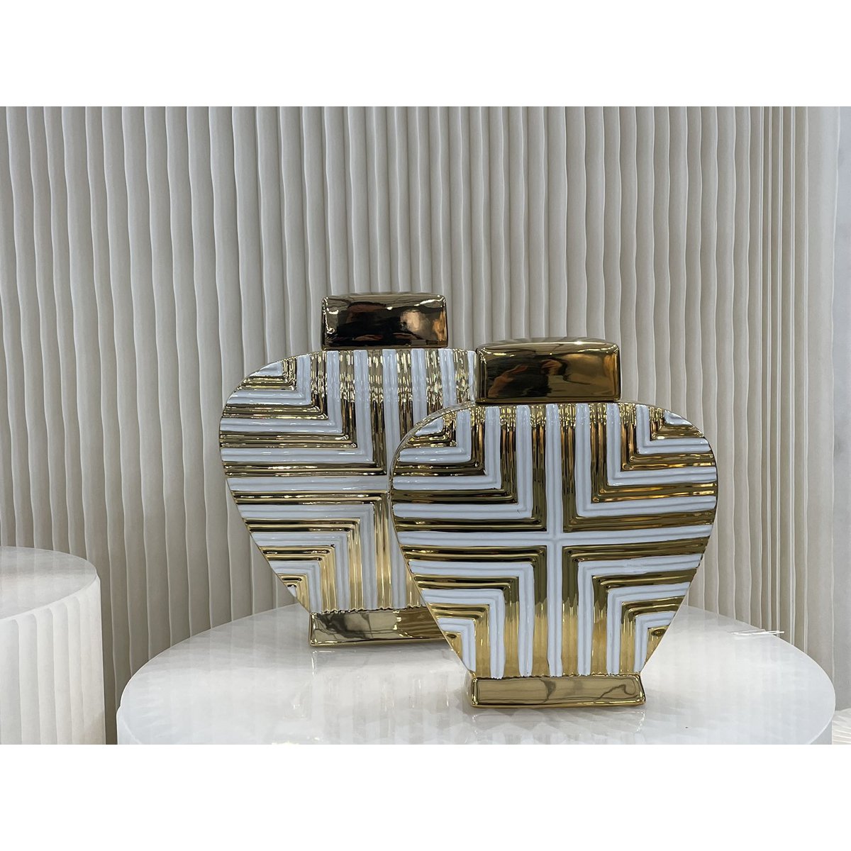 Atemberaubendes, von Kunstdekor inspiriertes Glas in Gold und Weiß, klein (Ausverkauf – 50 % Rabatt von 27,99 bis 13,99 Euro)