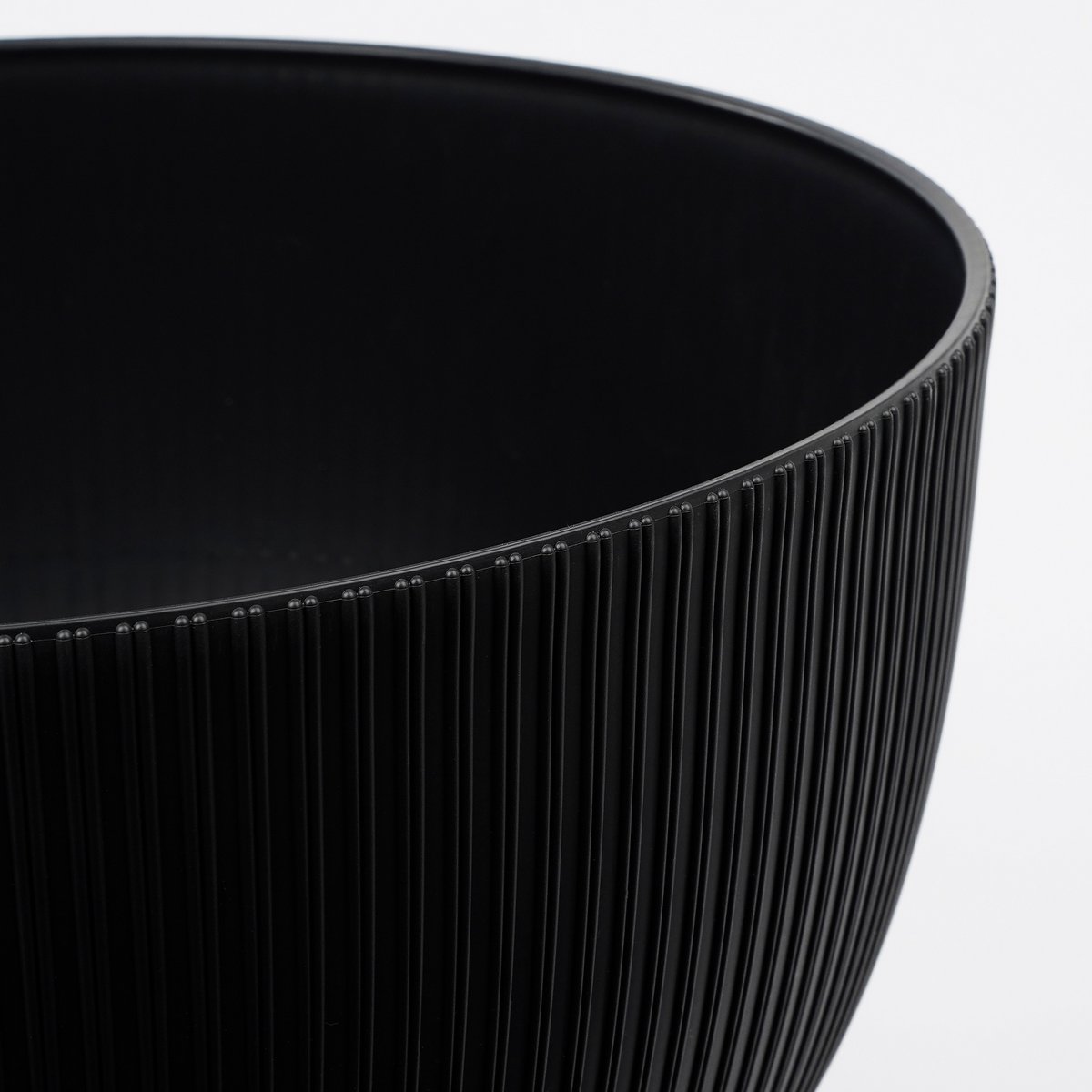 Doppio Blumentopf auf Beinen – H22 x Ø47 cm – recycelter Kunststoff – FSC-Mix – Schwarz