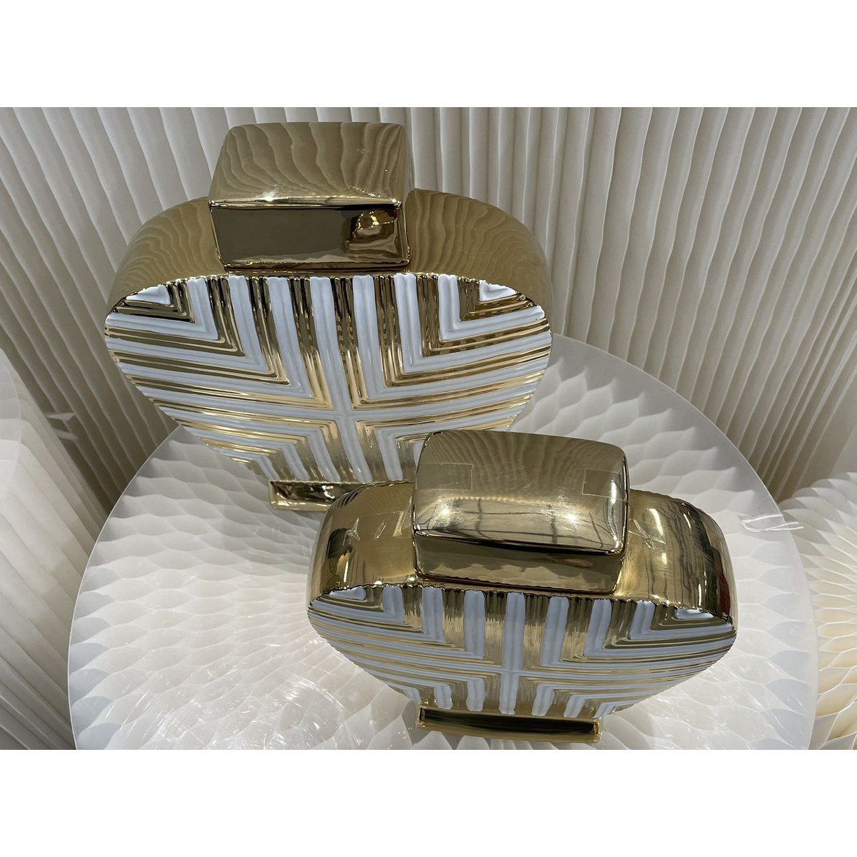 Atemberaubendes, von Kunstdekor inspiriertes Glas in Gold und Weiß, klein (Ausverkauf – 50 % Rabatt von 27,99 bis 13,99 Euro)