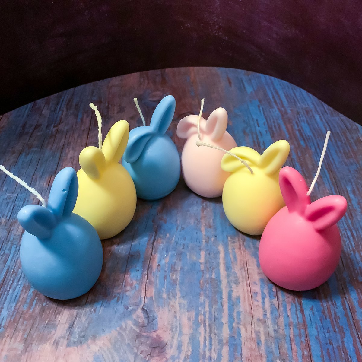 Schöne Osterhasen-Ei-Kerze