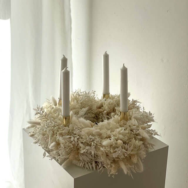 
                      
                        Adventskranz Trockenblumen "Snow White"
                      
                    