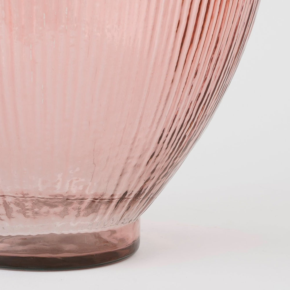 
                      
                        Firenza Flaschenvase – H59 x Ø29 cm – Recyceltes Glas – Hellrosa
                      
                    