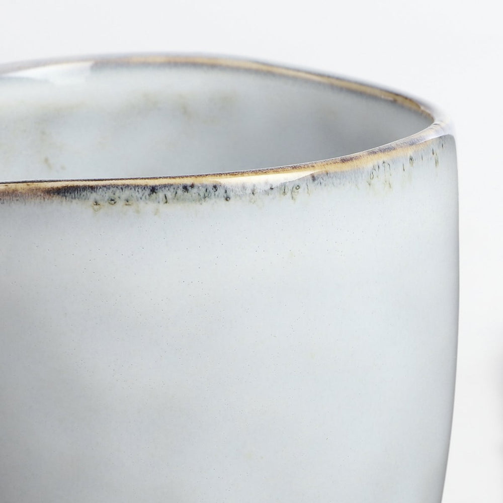 
                      
                        Tabo Geschirrset 4 Personen - Grau
                      
                    