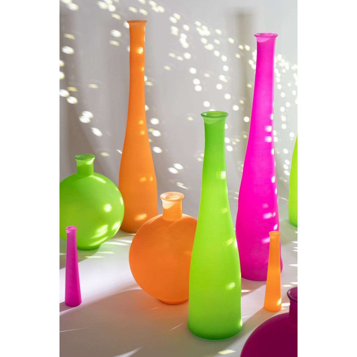 Schlanke Flaschenvase aus Glas in Pink, 100 cm