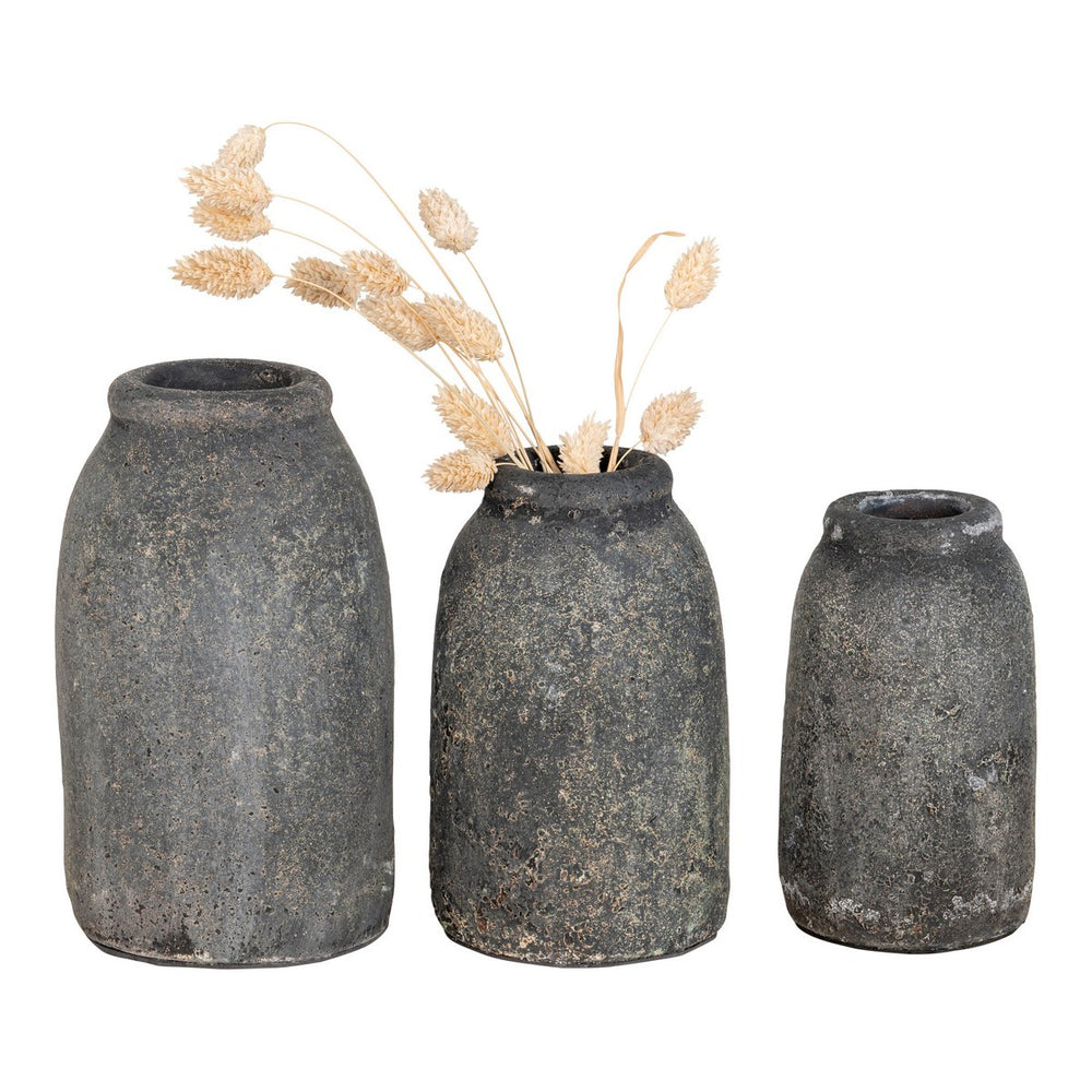 
                      
                        Dekovasen  „Velas“ – Antik-Hellgrau, Terrakotta – 3er-Set
                      
                    